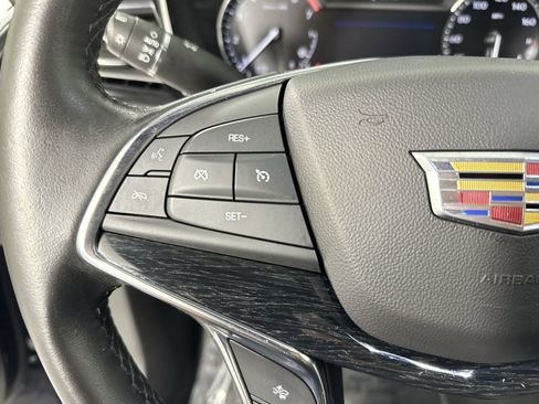 Used 2022 Cadillac XT5 Premium Luxury image 12