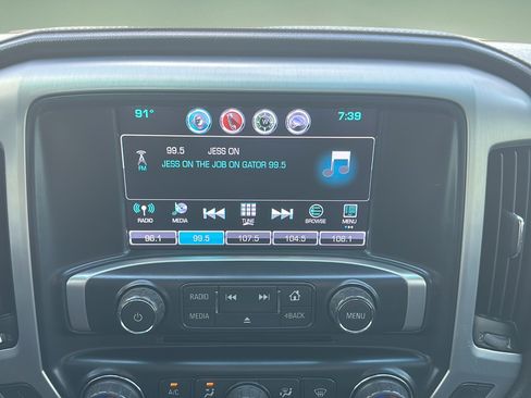 Used 2018 GMC Sierra 2500 SLT AWD/4WD image 11