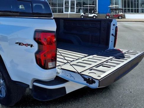 Used 2024 Chevrolet Colorado LT w/ LT Convenience Package II image 24