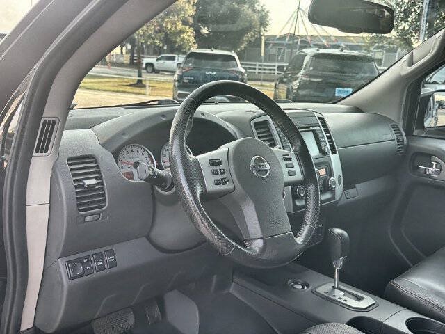 Used 2020 Nissan Frontier PRO-4X w/ Pro-4x Utility Package AWD/4WD image 10