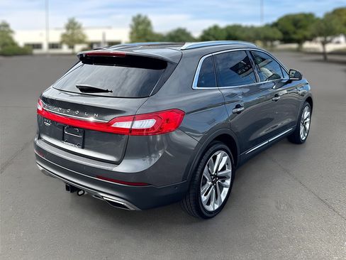 Used 2018 Lincoln MKX Reserve w/ Driver Assistance Package image 8
