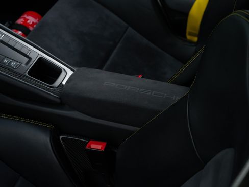 Used 2016 Porsche Cayman GT4 RWD image 21