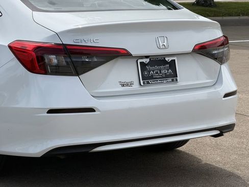 Used 2022 Honda Civic EX image 6