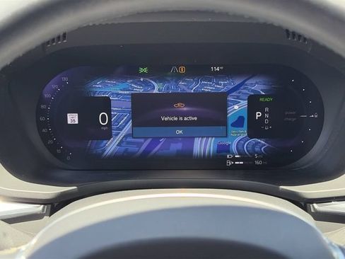 Certified 2022 Volvo XC60 T8 R-Design w/ Advanced Package AWD/4WD image 24