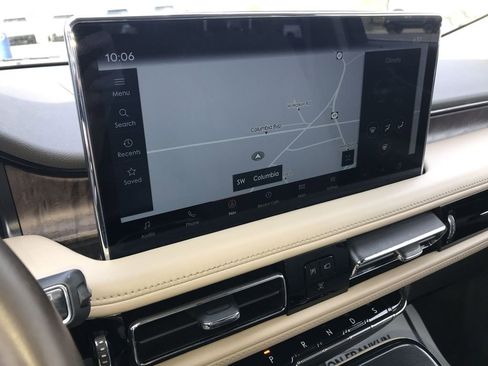 Used 2022 Lincoln Nautilus Reserve AWD/4WD image 18