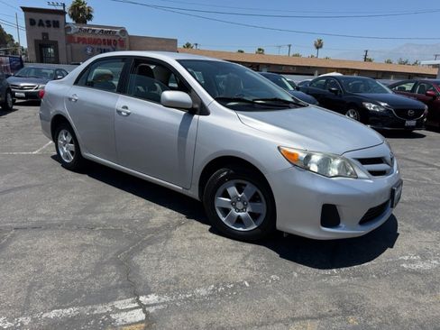 Used 2011 Toyota Corolla LE FWD image 5