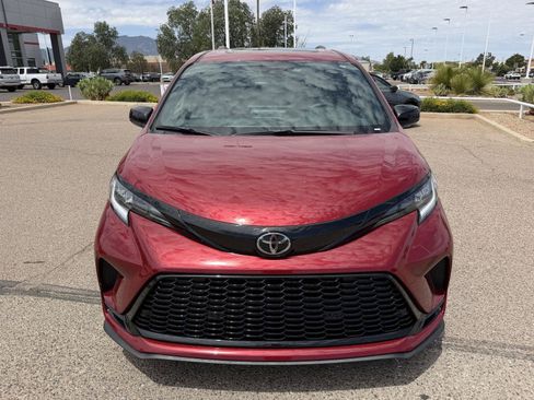 New 2026 Toyota Sienna XSE FWD image 8