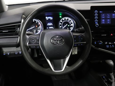 Used 2022 Toyota Camry LE image 23