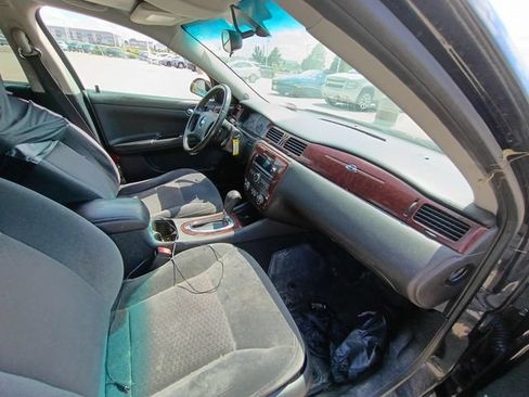 Used 2010 Chevrolet Impala LT FWD image 10