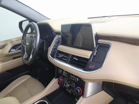 Used 2021 Chevrolet Tahoe Premier w/ Premium Package image 41