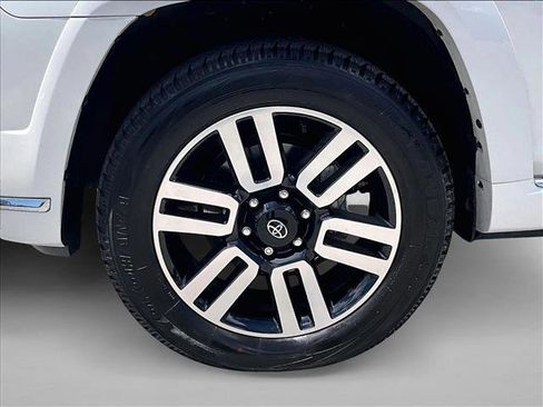 Used 2024 Toyota 4Runner Limited AWD/4WD image 10