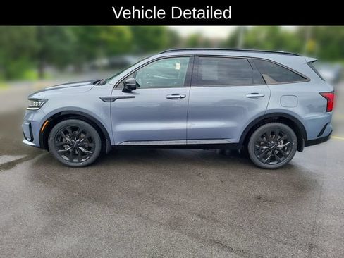 Certified 2022 Kia Sorento SX FWD image 3