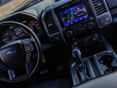 Used 2020 Ford F150 XLT w/ Equipment Group 302A Luxury AWD/4WD image 18