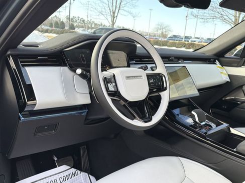 New 2026 Land Rover Range Rover Sport Dynamic SE image 10