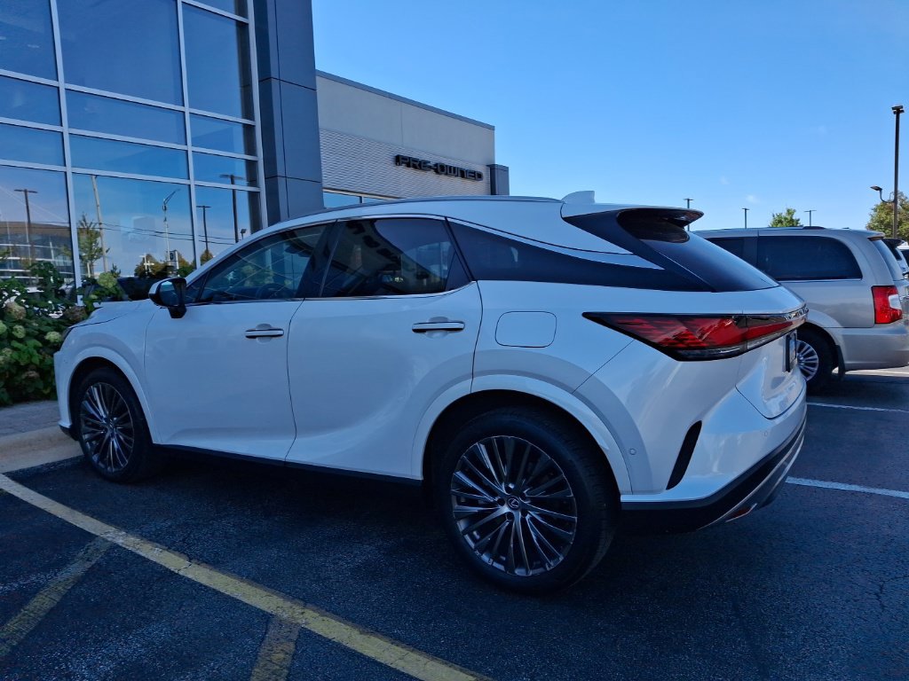 Used 2024 Lexus RX 350 AWD w/ Convenience Package image 3