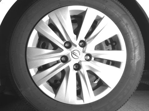 Used 2025 Nissan Sentra S FWD image 14