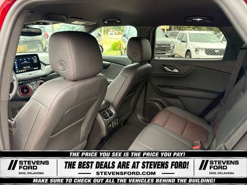 Used 2025 Chevrolet Blazer RS FWD image 32