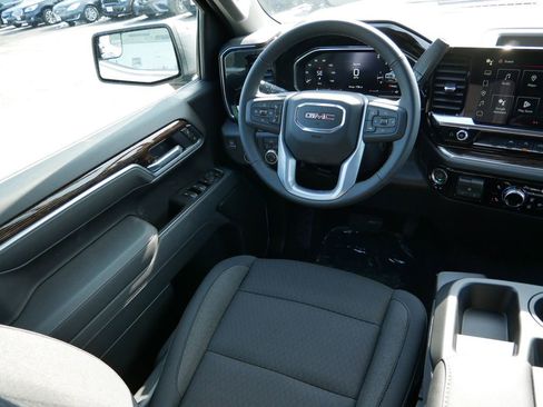New 2026 GMC Sierra 1500 SLE w/ Preferred Package image 5