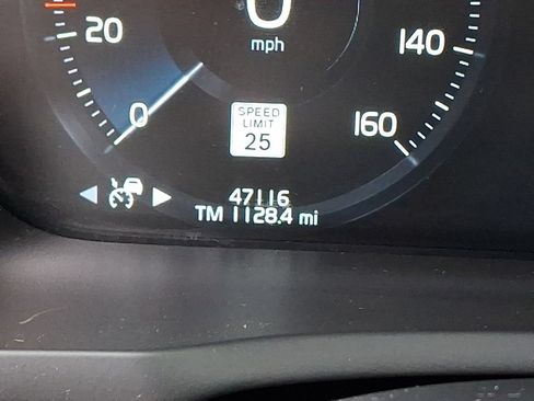 Used 2022 Volvo XC90 T6 Inscription w/ Climate Package AWD/4WD image 27