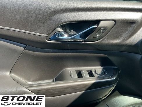 Certified 2023 GMC Acadia SLT image 14