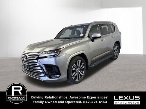 Used 2024 Lexus LX 600 4WD w/ Luxury Package image 2