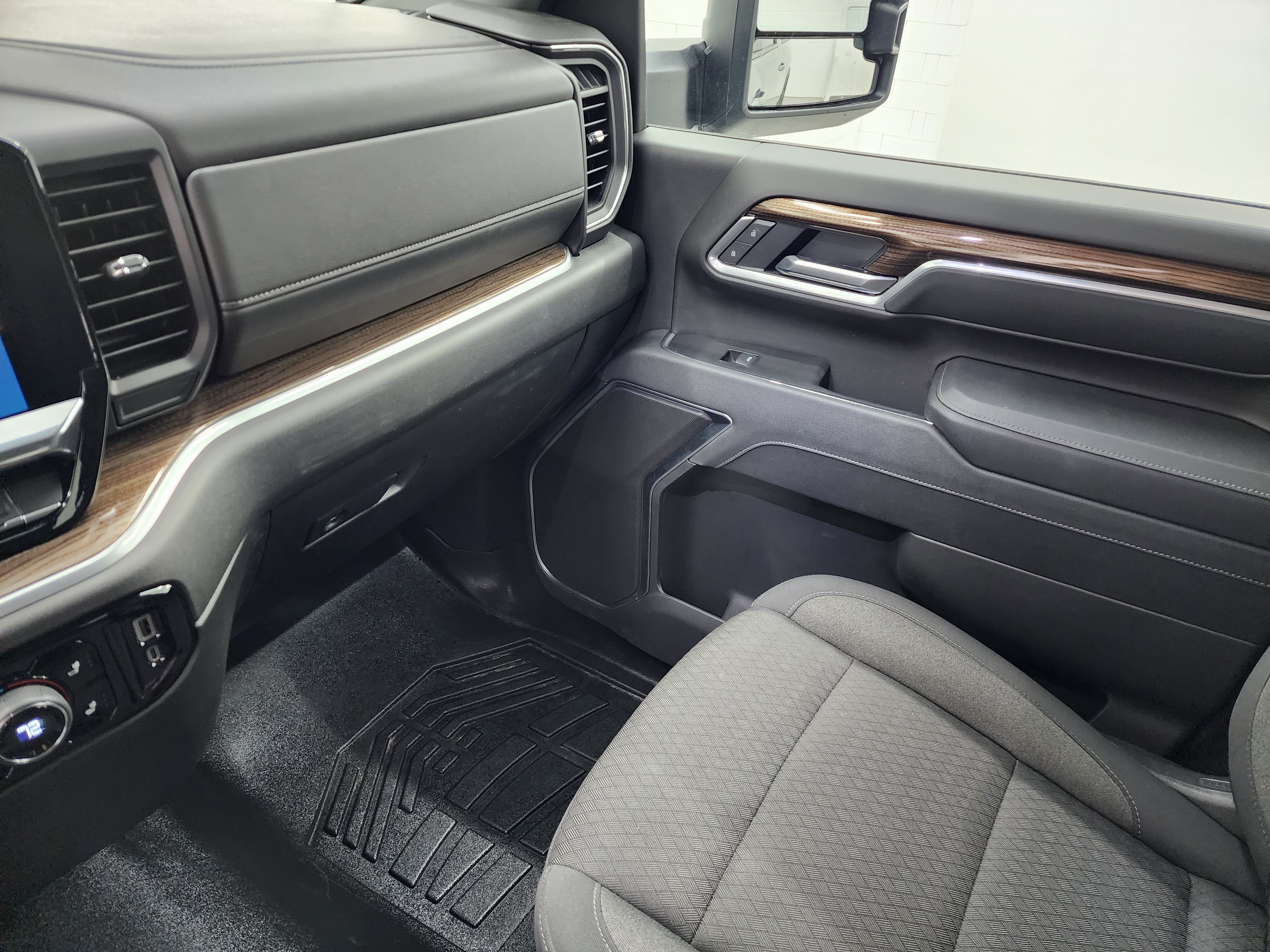 Used 2025 Chevrolet Silverado 3500 LT w/ Trail Boss Package AWD/4WD image 12