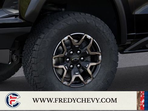 New 2026 Chevrolet Colorado ZR2 w/ Technology Package AWD/4WD image 9