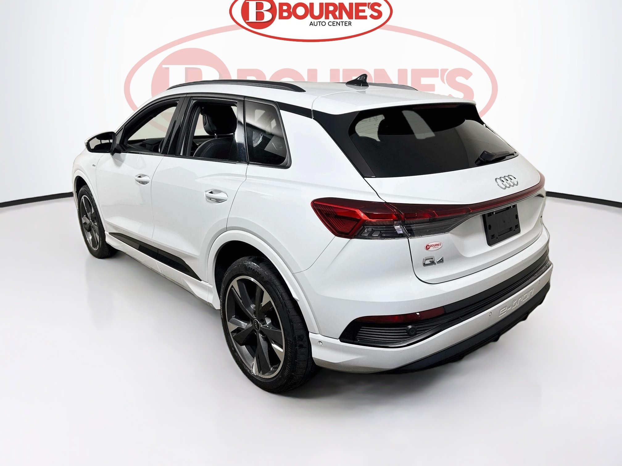 Used 2023 Audi Q4 e-tron Premium Plus w/ Premium Plus AWD/4WD image 9