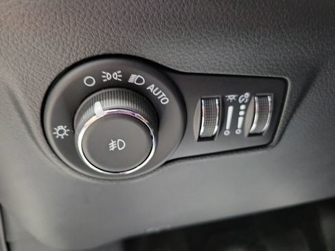 Used 2026 Jeep Compass Trailhawk AWD/4WD image 39