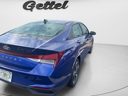 Certified 2023 Hyundai Elantra SEL w/ Convenience Package FWD image 3