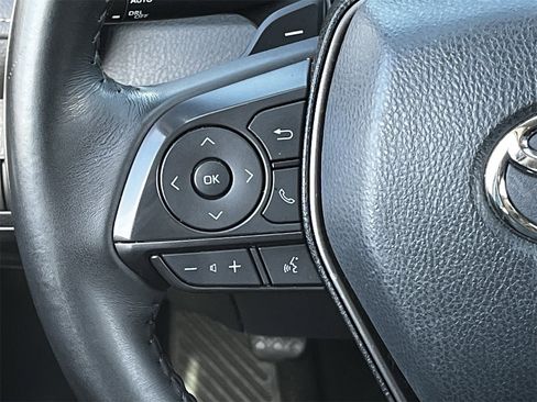 Used 2024 Toyota Camry SE image 12