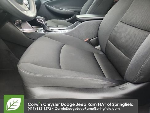 Used 2025 Chevrolet Malibu LT image 20