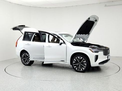 New 2026 Volvo XC90 B6 Plus w/ Protection Package Premier image 10