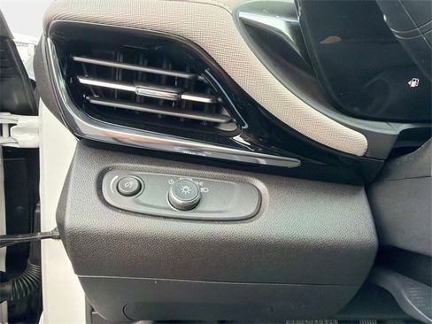 Used 2024 Buick Envista Avenir image 30