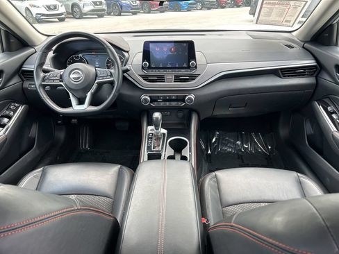 Certified 2025 Nissan Altima 2.5 SR FWD image 12