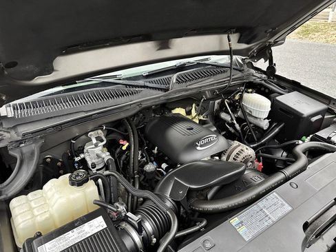 Used 2006 Chevrolet Silverado 3500 Work Truck w/ Snow Plow Prep Package image 35