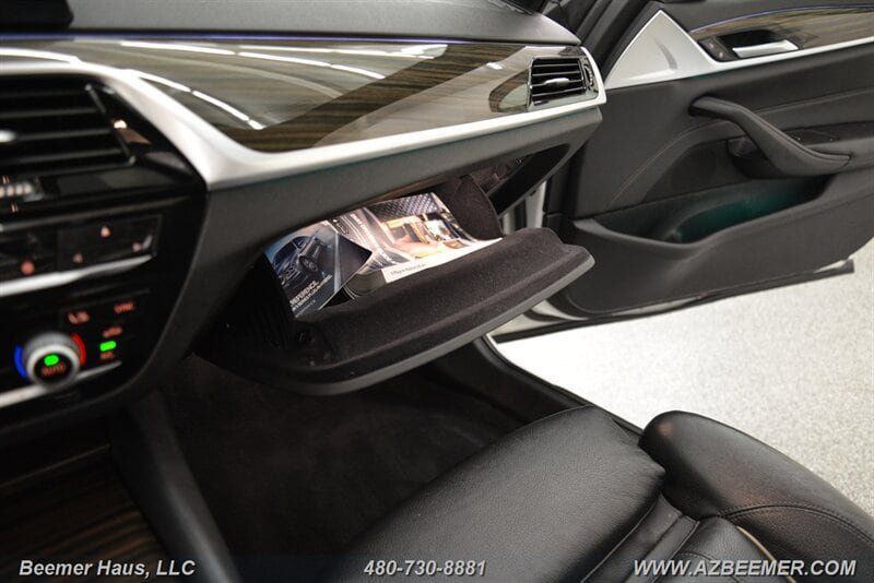 Used 2018 BMW 530e RWD image 40
