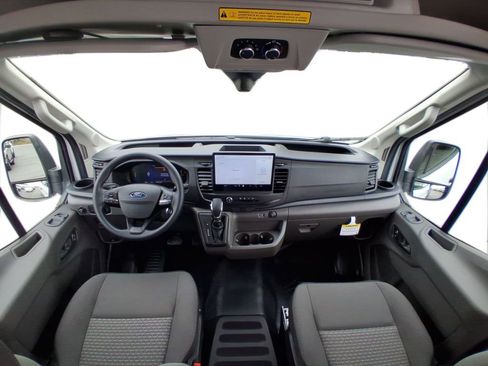 New 2026 Ford Transit 250 148 Medium Roof RWD image 10