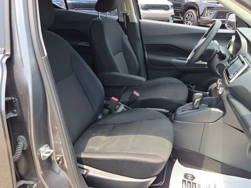 Used 2025 Nissan Kicks Play S FWD image 15