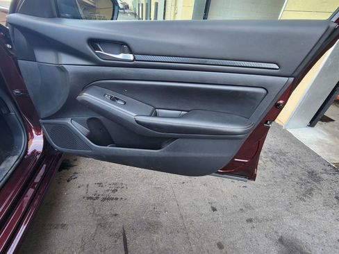 Used 2024 Nissan Altima 2.5 SV FWD image 22