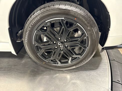 New 2026 INFINITI QX80 4WD w/ Sport Exterior Package image 14