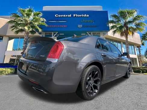 Used 2020 Chrysler 300 S image 5