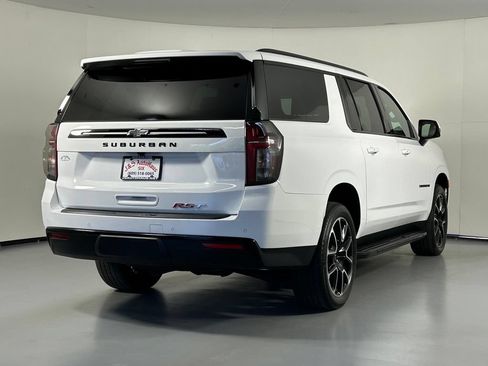 Used 2024 Chevrolet Suburban RST w/ Luxury Package AWD/4WD image 7