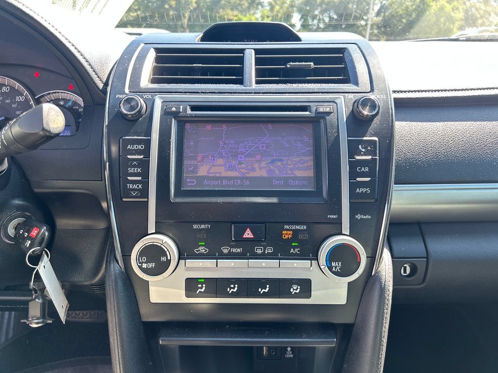 Used 2012 Toyota Camry SE FWD image 15