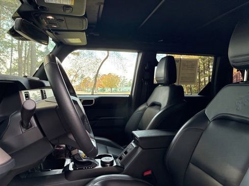 Used 2025 Ford Bronco Outer Banks image 22