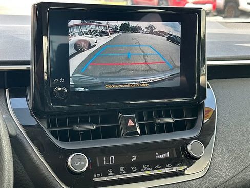 Used 2025 Toyota Corolla LE FWD image 24