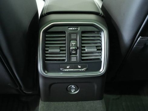 New 2025 Porsche Macan image 26