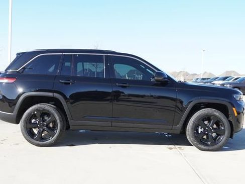 New 2026 Jeep Grand Cherokee Limited w/ Limited Altitude Package RWD image 10