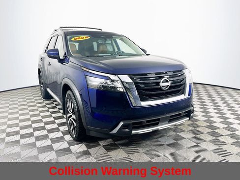 Certified 2024 Nissan Pathfinder Platinum image 3