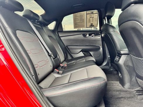 Used 2022 Kia Forte GT w/ GT Technology Package FWD image 14